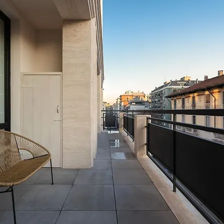 Santa Tecla Living Washington Building