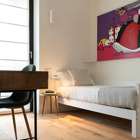 Santa Tecla Living Washington Building * Milan